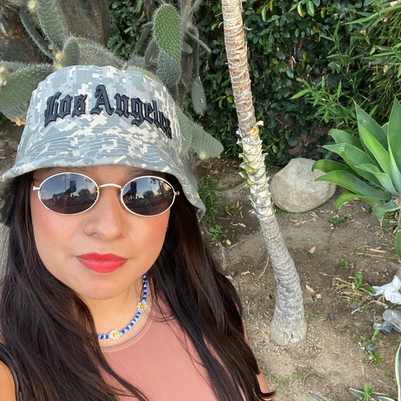 Los Ángeles Bucket Hat - Picture 8 of 8